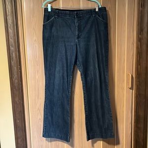 Lee comfort waist 4 pocket bootcut jeans. Size 16 short.
